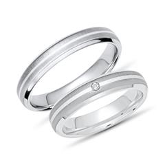 Trouwringen titanium diamant